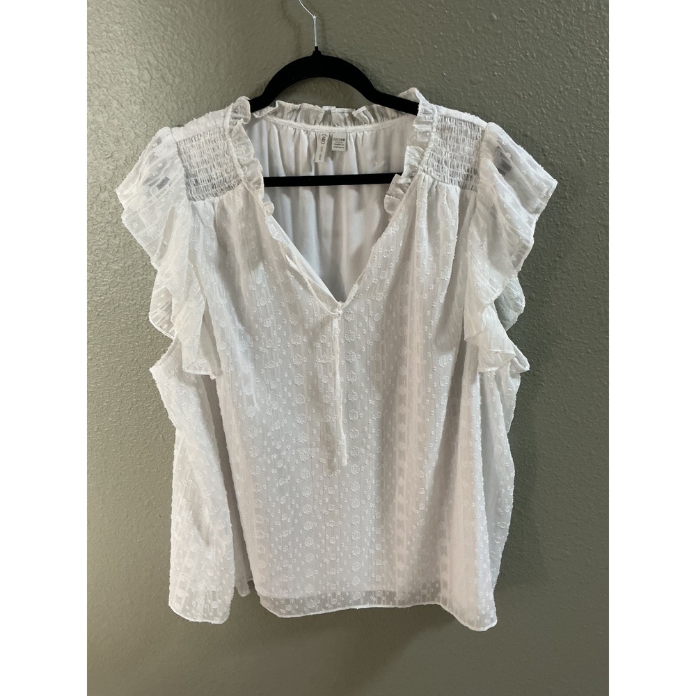 Cato White Clip Dot Flutter Sleeve Blouse Plus Size 22/24W Metallic Stripe Top